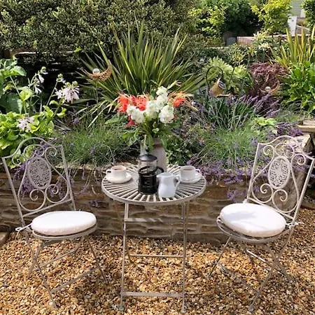 The Cuckoo's Nest - A Romantic & Peaceful Hideaway
