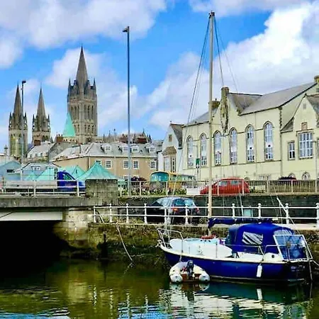 The Cuckoo's Nest - A Romantic & Peaceful Hideaway Holiday home Truro